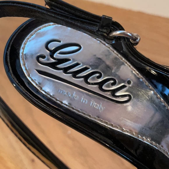 Gucci black patent leather peep toe heels - Picture 2 of 8